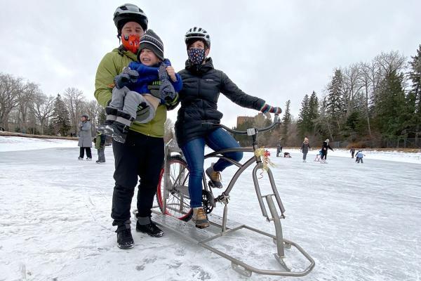 راندن Ice Bike روی دریاچه های یخزده کلگری!